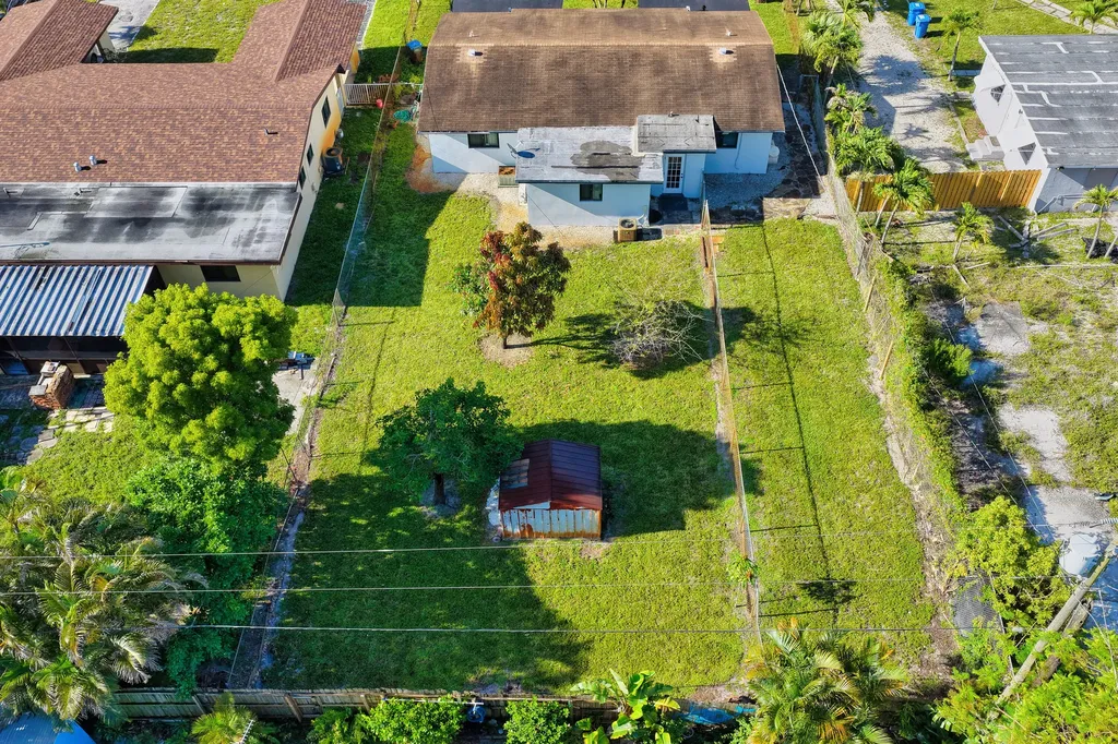 837 NW 41st Street Oakland Park FL 33309