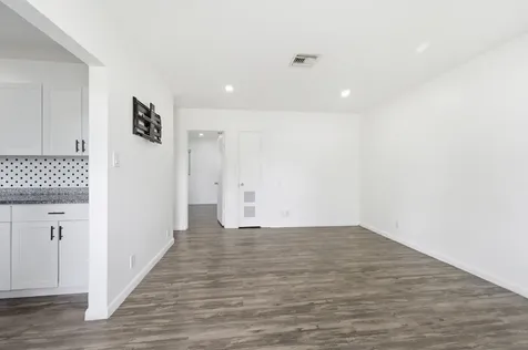 837 NW 41st Street Oakland Park FL 33309