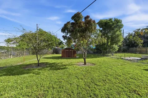 837 NW 41st Street Oakland Park FL 33309