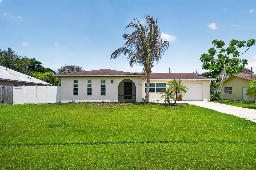 549 SE Marydale Terrace Port St Lucie FL 34983