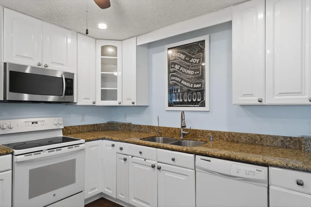 549 SE Marydale Terrace Port St Lucie FL 34983