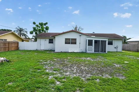 549 SE Marydale Terrace Port St Lucie FL 34983