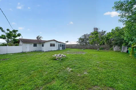 549 SE Marydale Terrace Port St Lucie FL 34983