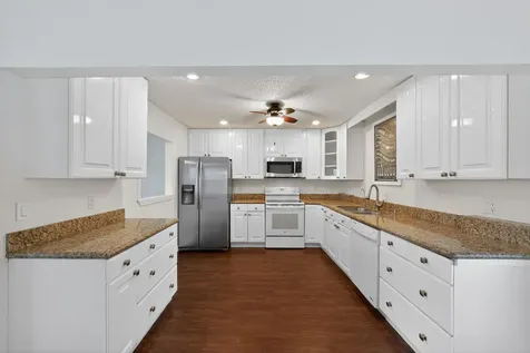 549 SE Marydale Terrace Port St Lucie FL 34983