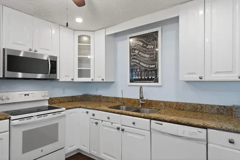 549 SE Marydale Terrace Port St Lucie FL 34983