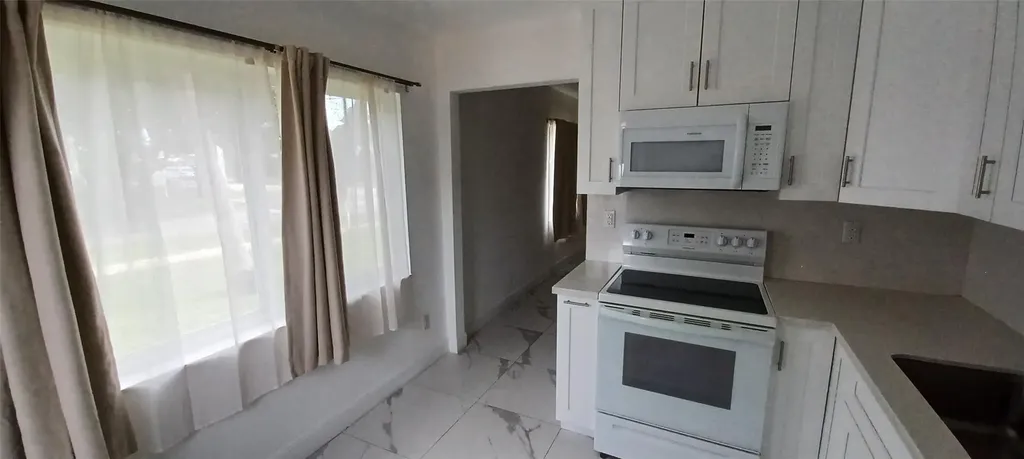 602 SE 2nd Avenue Dania Beach FL 33004