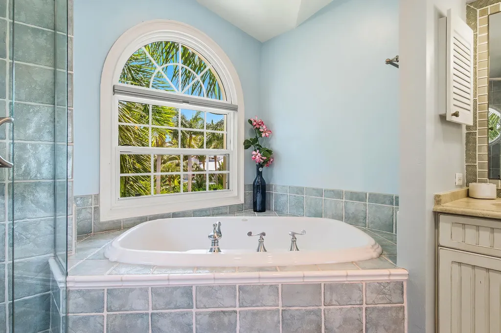 98 Southport Cove Bonita Springs FL 34134