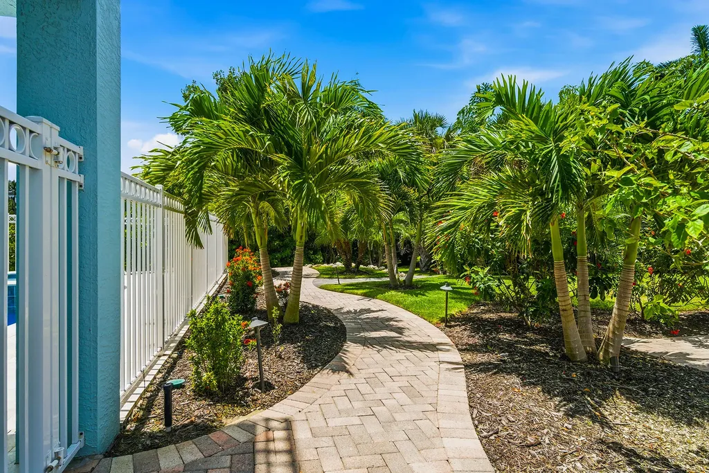 98 Southport Cove Bonita Springs FL 34134