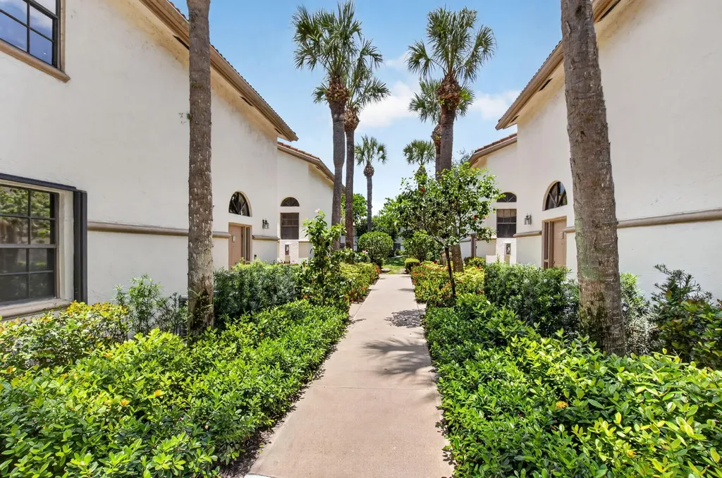 5241 Brisata Circle Boynton Beach FL 33437