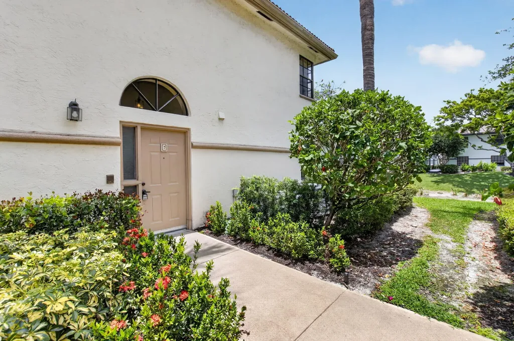 5241 Brisata Circle Boynton Beach FL 33437