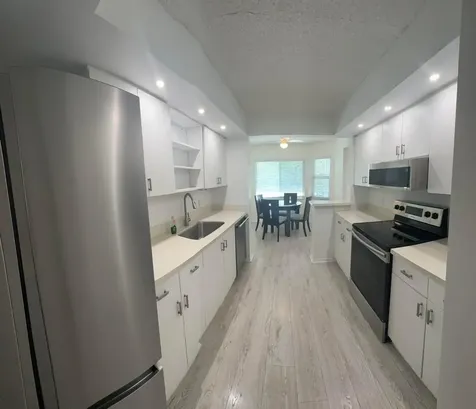 1300 SW 125th Avenue Pembroke Pines FL 33027