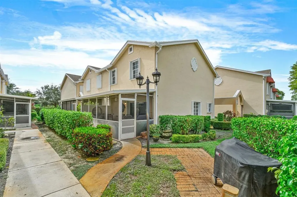 338 Waterside Drive Hypoluxo FL 33462