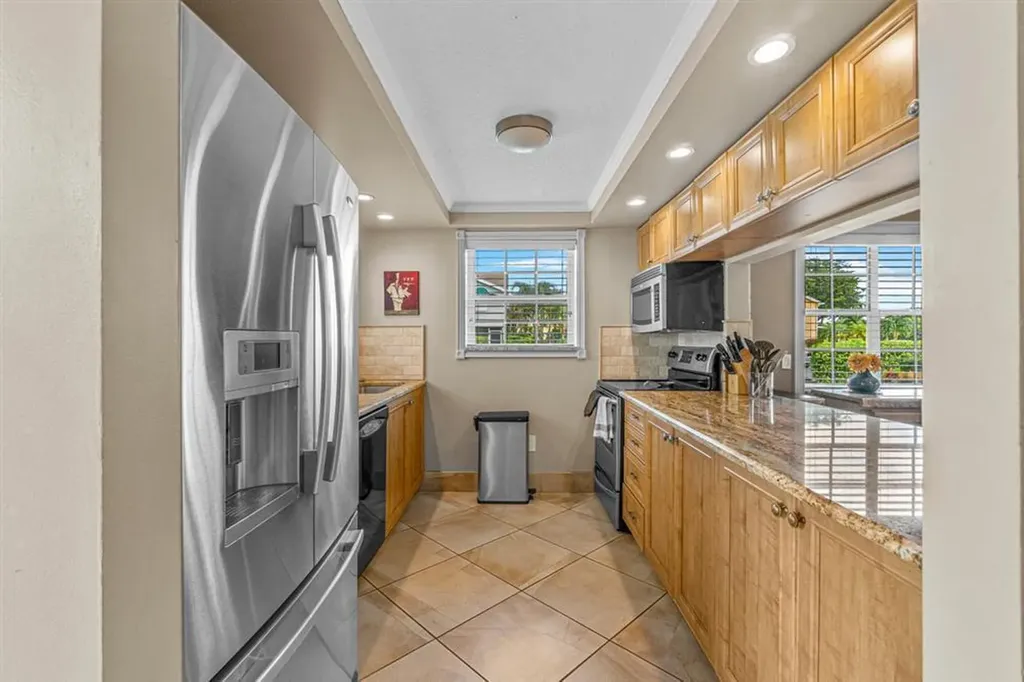 338 Waterside Drive Hypoluxo FL 33462