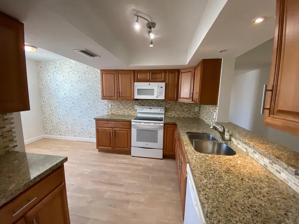 7310 NW 18th Street Margate FL 33063
