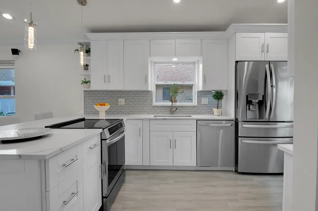 8182 Springtree Road Boca Raton FL 33496