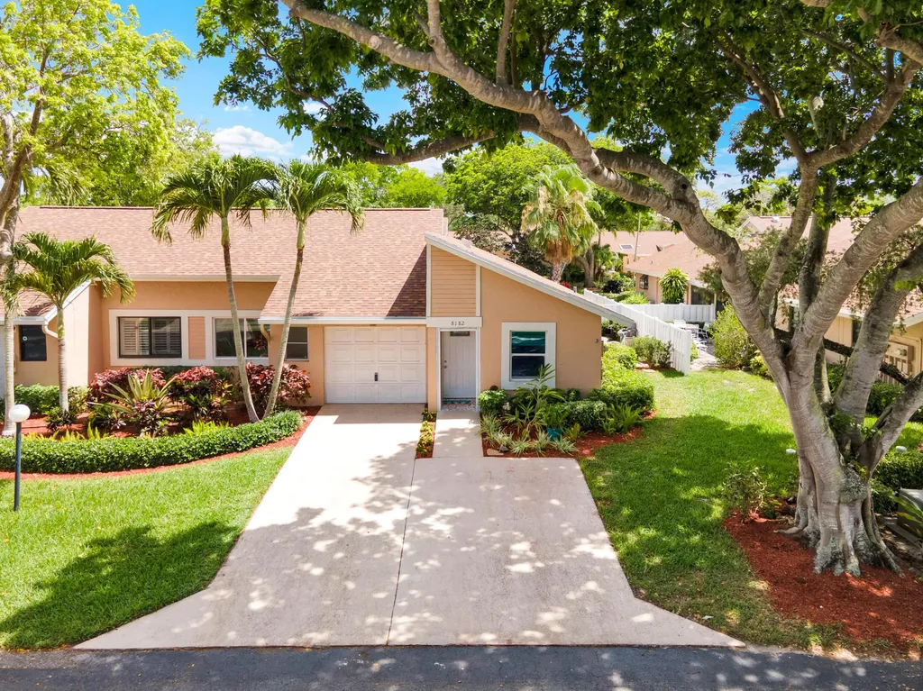 8182 Springtree Road Boca Raton FL 33496