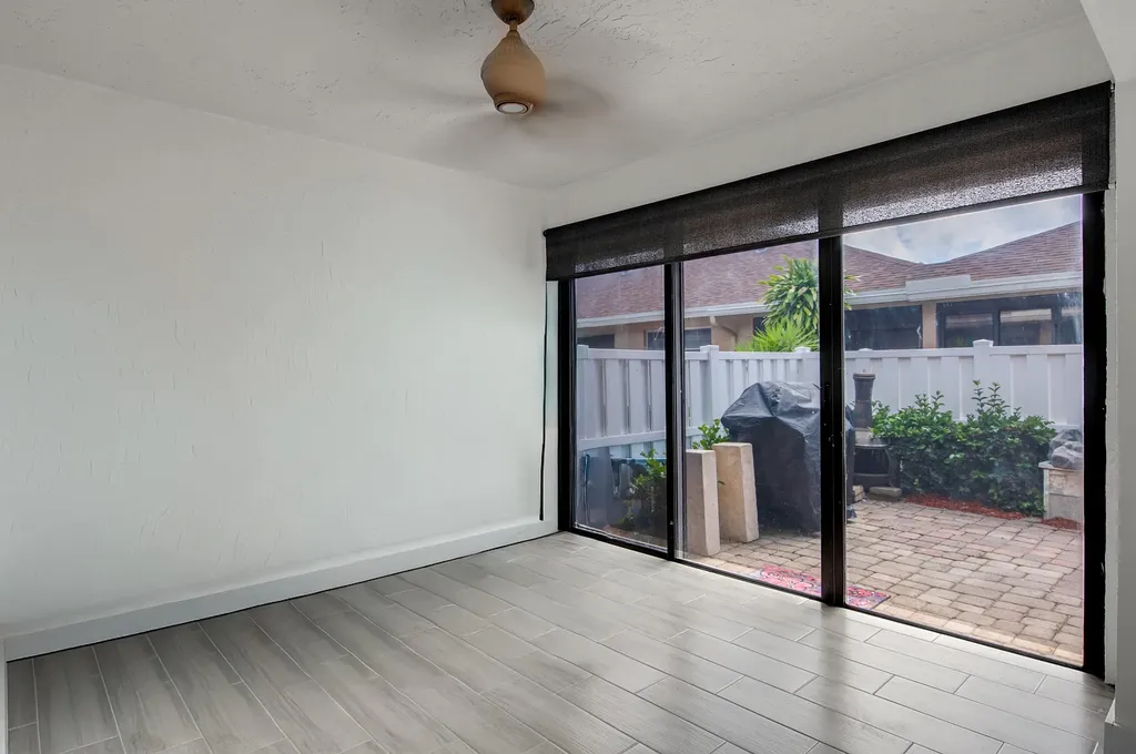 8182 Springtree Road Boca Raton FL 33496