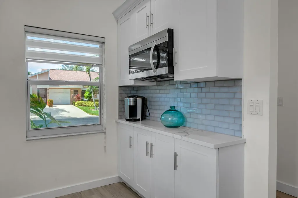 8182 Springtree Road Boca Raton FL 33496