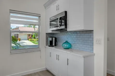8182 Springtree Road Boca Raton FL 33496