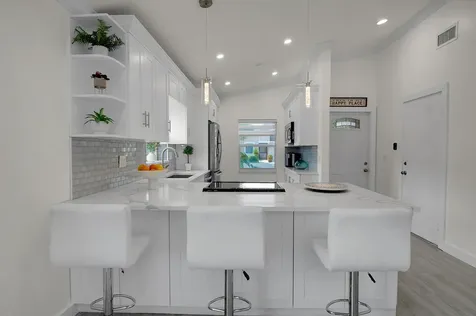 8182 Springtree Road Boca Raton FL 33496