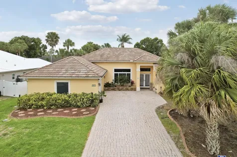 1590 SW Underwood Avenue Port St Lucie FL 34953