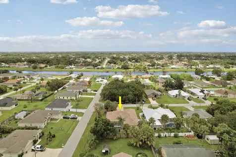 1590 SW Underwood Avenue Port St Lucie FL 34953