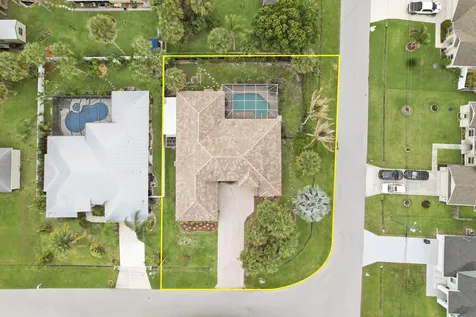1590 SW Underwood Avenue Port St Lucie FL 34953