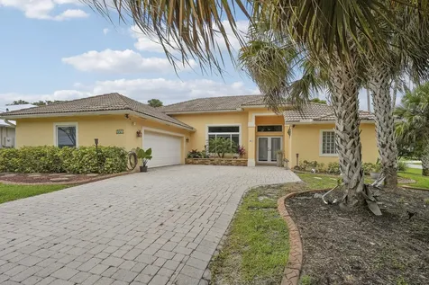 1590 SW Underwood Avenue Port St Lucie FL 34953
