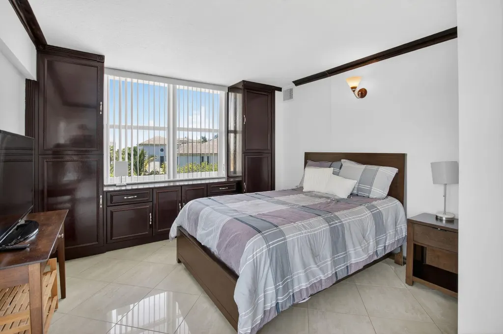 4505 S Ocean Boulevard Highland Beach FL 33487