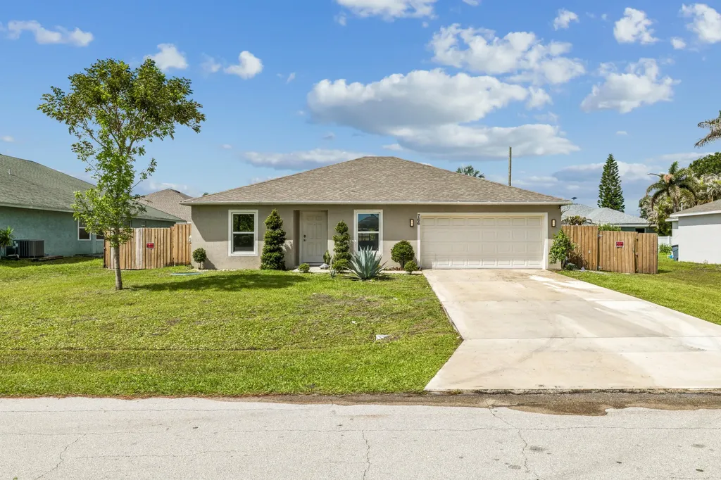 766 SE Academy Lane Port St Lucie FL 34984