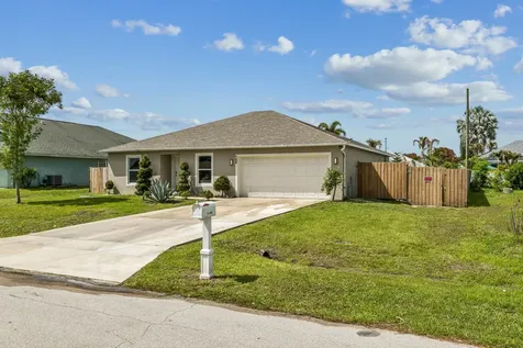 766 SE Academy Lane Port St Lucie FL 34984