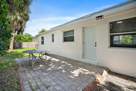 401 42nd Street West Palm Beach FL 33407