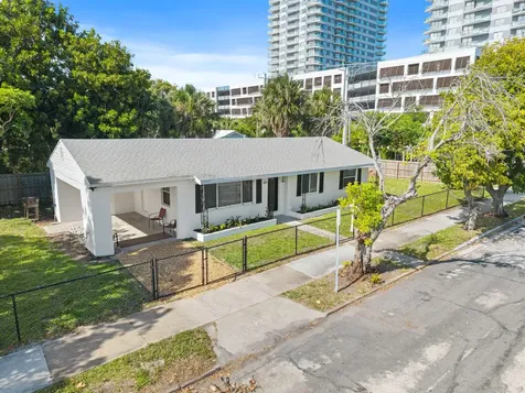401 42nd Street West Palm Beach FL 33407
