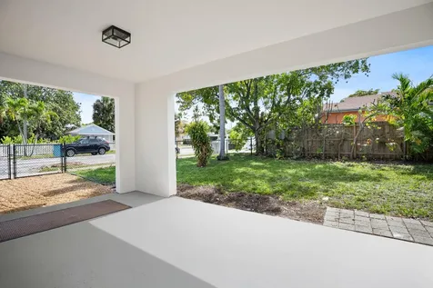401 42nd Street West Palm Beach FL 33407