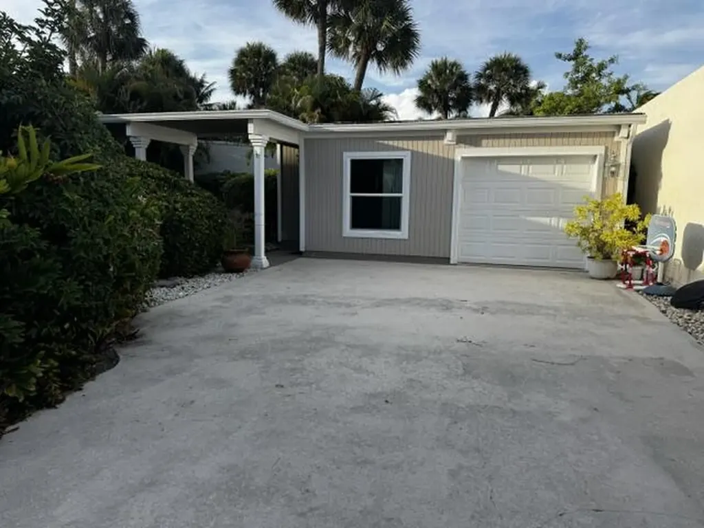 112 E Coral Fish Lane Jupiter FL 33477