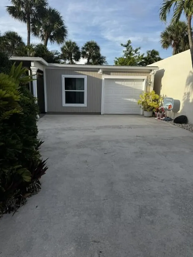 112 E Coral Fish Lane Jupiter FL 33477
