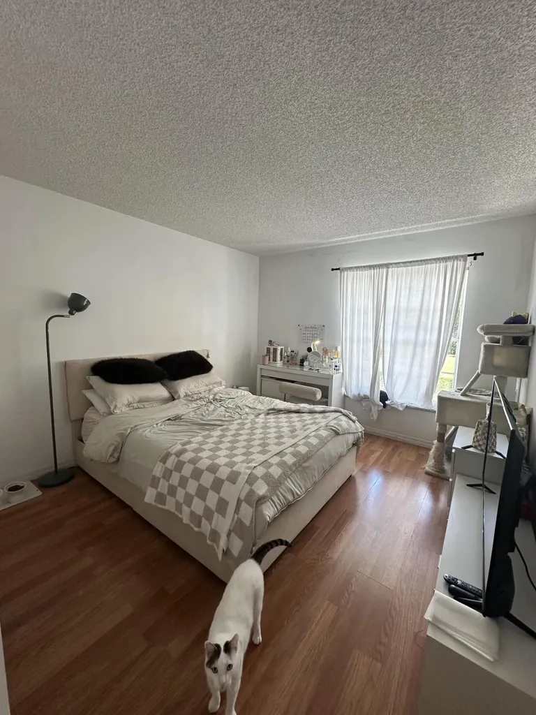 2414 NE 11th Street Hallandale Beach FL 33009