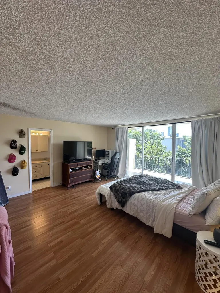2414 NE 11th Street Hallandale Beach FL 33009