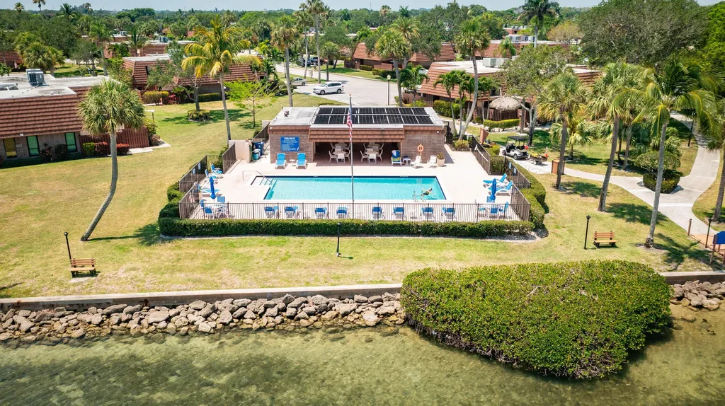 825 Center Street Jupiter FL 33458