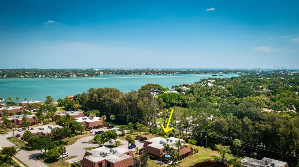 825 Center Street Jupiter FL 33458