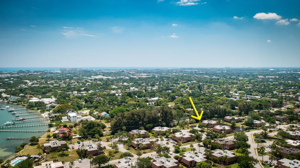 825 Center Street Jupiter FL 33458