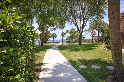 825 Center Street Jupiter FL 33458
