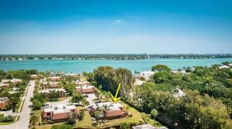 825 Center Street Jupiter FL 33458