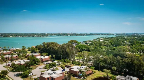 825 Center Street Jupiter FL 33458