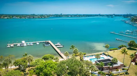 825 Center Street Jupiter FL 33458