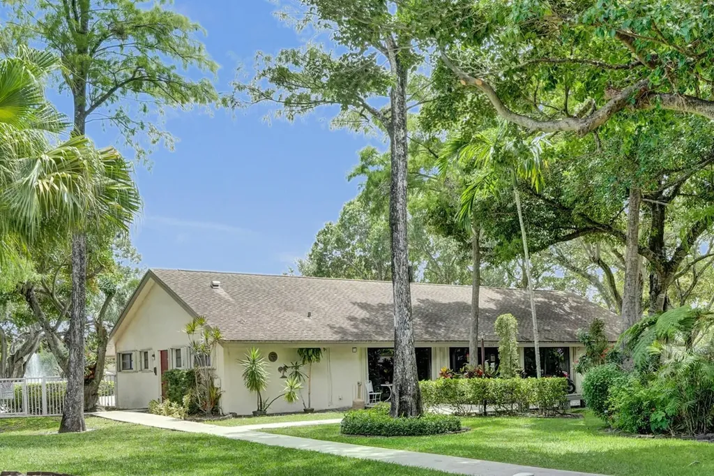 3028 S Oakland Forest Drive Oakland Park FL 33309