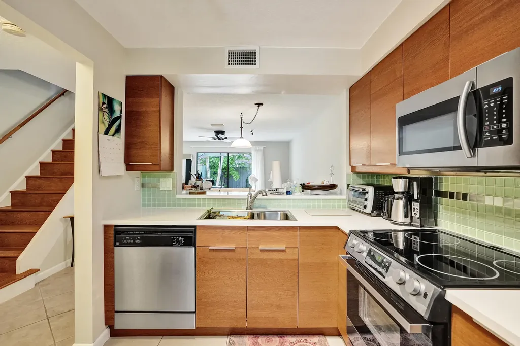 3028 S Oakland Forest Drive Oakland Park FL 33309