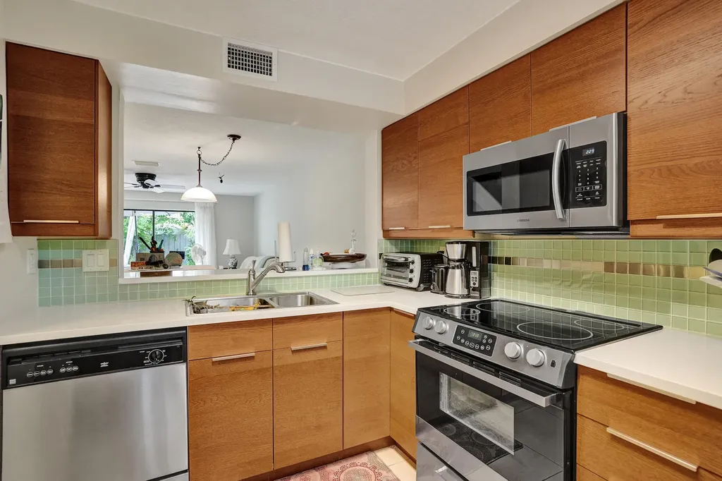 3028 S Oakland Forest Drive Oakland Park FL 33309