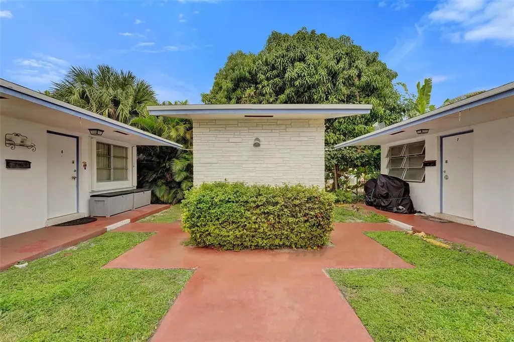 2317 Garfield Street Hollywood FL 33020