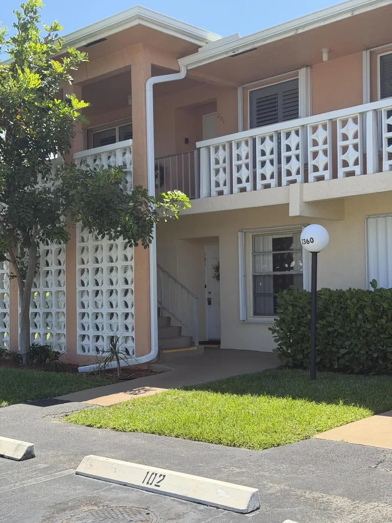 1360 NW 19th Terrace Delray Beach FL 33445